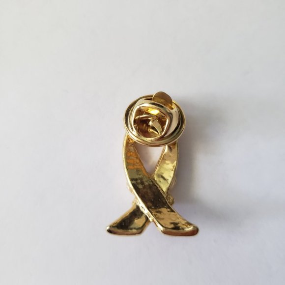 Vintage Enamel Peach Ribbon with Butterfly Pin - Picture 2 of 4